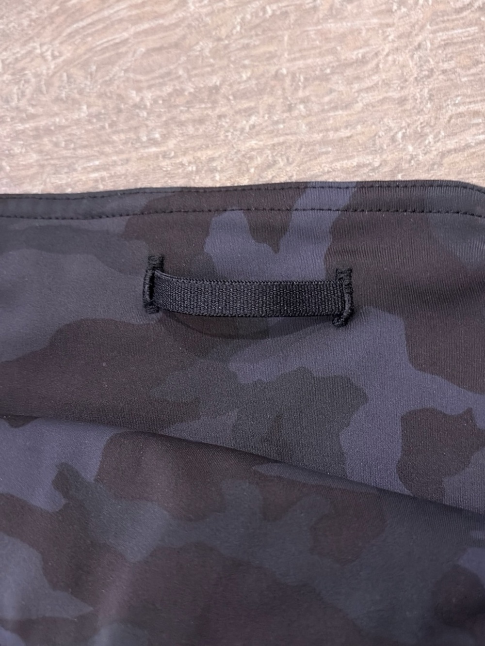 Lululemon 🖤 Fast and Free Tight in Black Camo - Size 2 NWOT - Picture 5 of 7